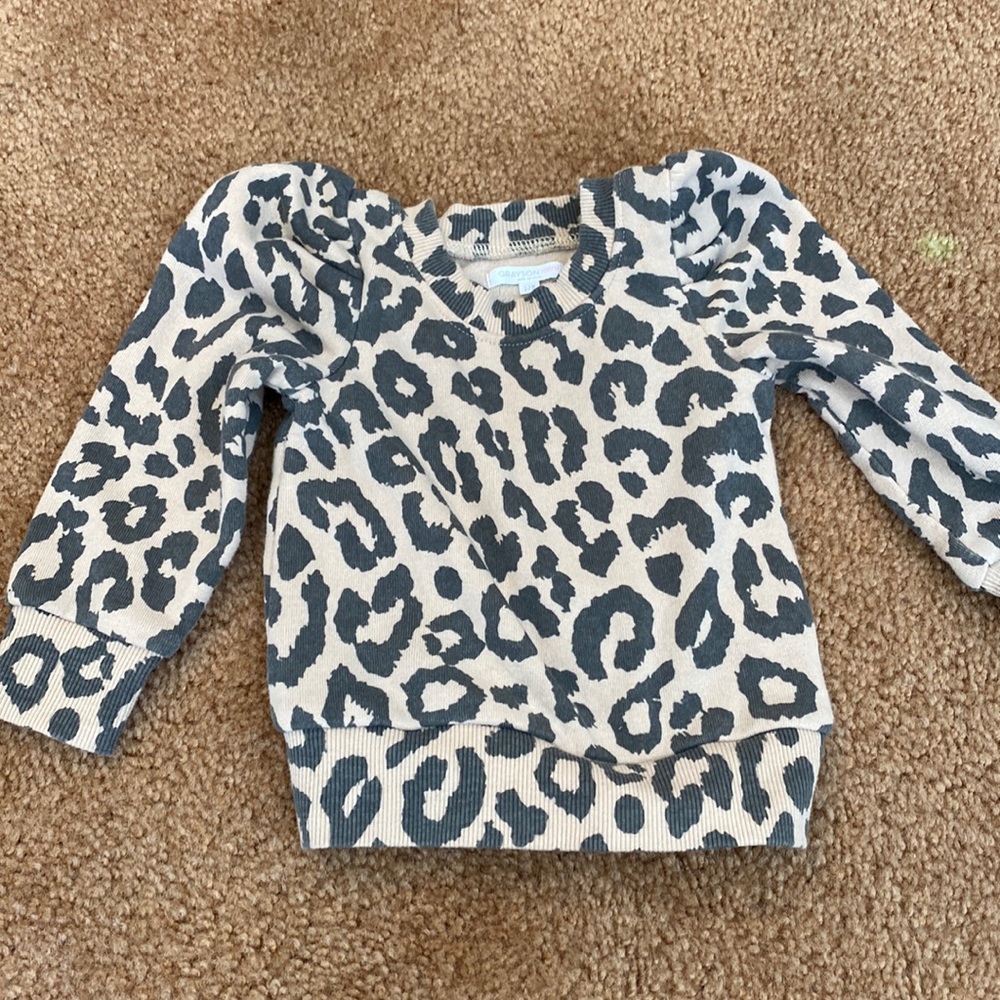 Puffer sleeve leopard sweatshirt